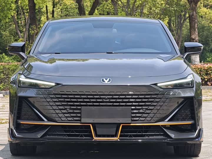 Changan UNI-V 2023 1.5T premium model