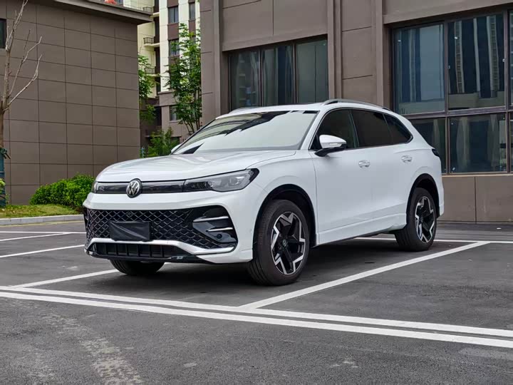 Tiguan L 2025 PRO 380TSI four-wheel drive R-Line smart version