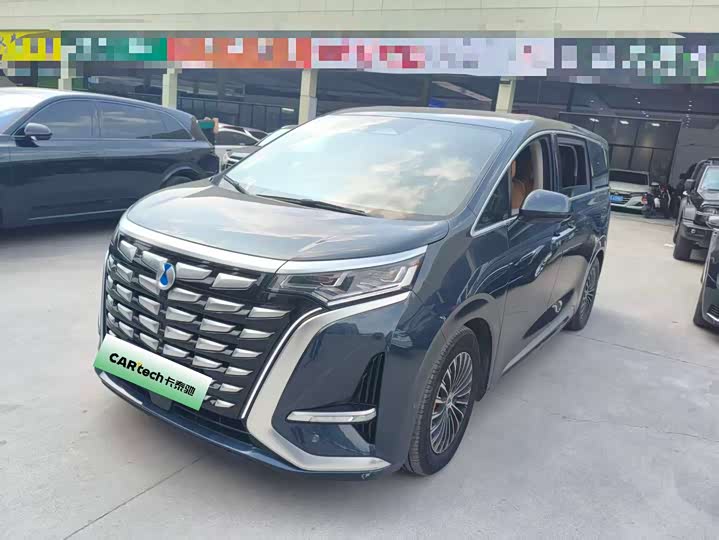 Denza D9 2022 DM-i 970 four-wheel drive premium model