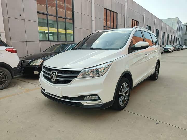 Baojun 730 2021 1.5T CVT fashionable 7 seats