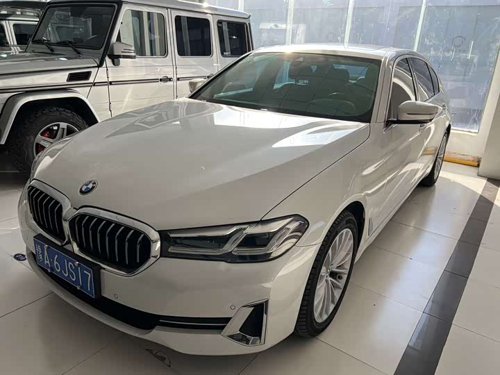 2022 BMW5 Series 2022 Model 525Li Luxury set