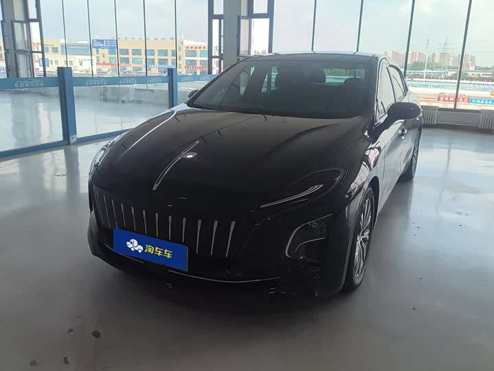 Hongqi E-QM5 2023 620km PLUS