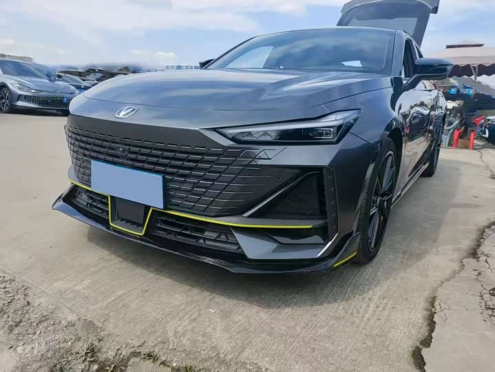 Changan UNI-V 2023 1.5T Sport Edition