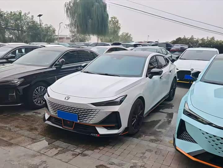 Changan UNI-V 2023 1.5T Sport Edition
