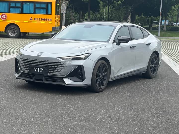 Changan UNI-V 2022 1.5T Excellent Type