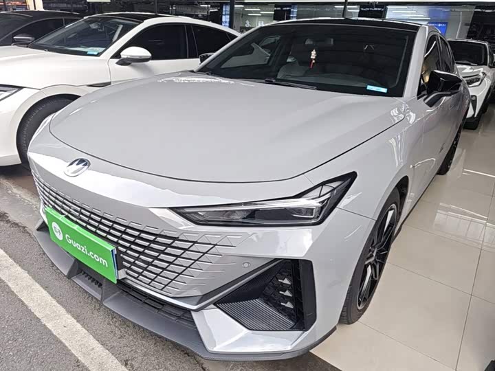 Changan UNI-V 2022 1.5T ZunGui Edition