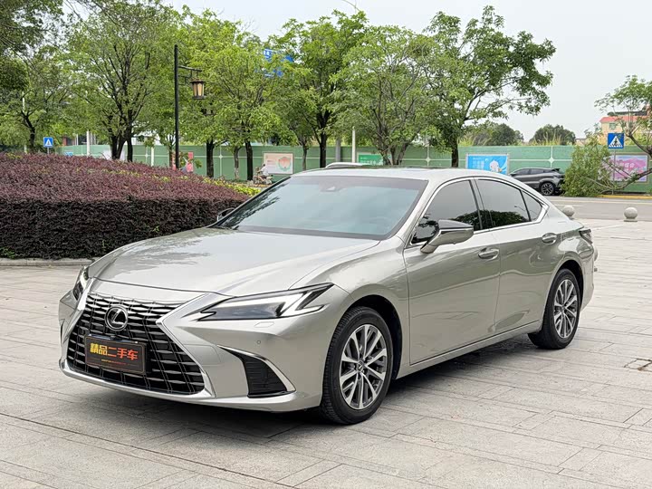 Lexus ES 2025 200 Premium Edition
