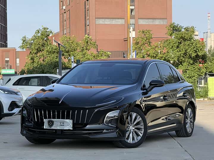 Hongqi E-QM5 2023 620km PLUS
