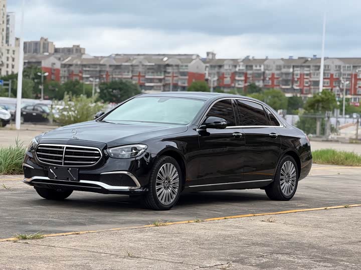 E 2022 Model E 300 L Luxury Version