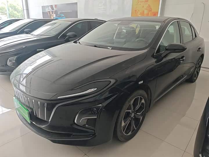 Hongqi E-QM5 2023 Facelift Basic Travel Edition