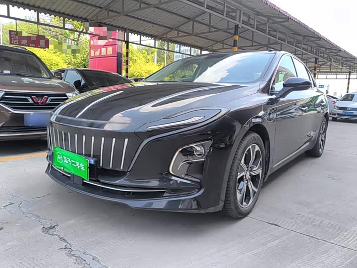 Hongqi E-QM5 2023 Facelift Basic Travel Edition