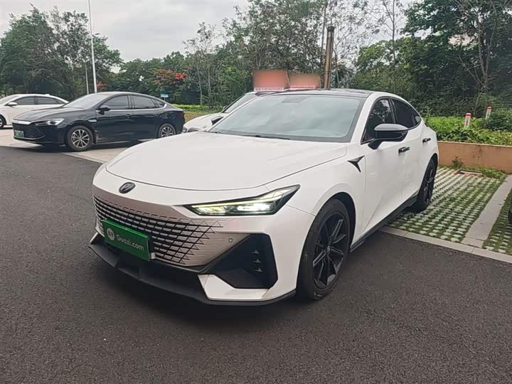 Changan UNI-V 2022 1.5T premium model