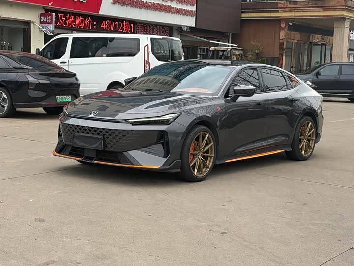 Changan UNI-V 2024 1.5T noble sports model