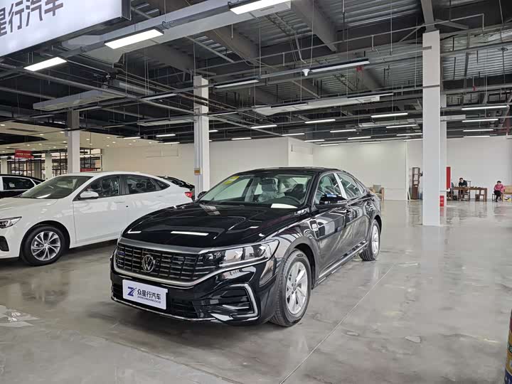 2025 Passat Plug-in Hybrid 2025 Model 430PHEV Business Edition