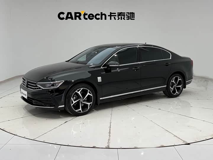 Magotan 2025 model facelift 2 public model 330TSI DSG luxury model