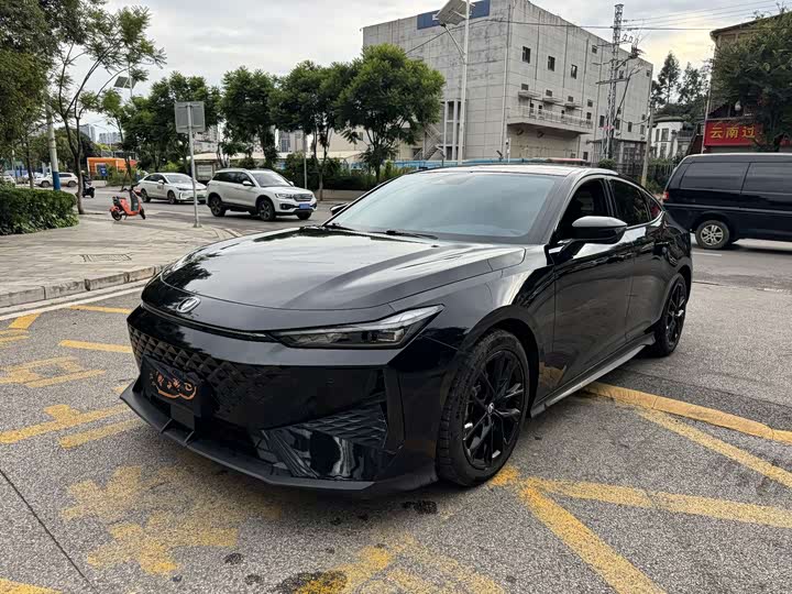 Changan UNI-V 2023 1.5T Prestige Edition