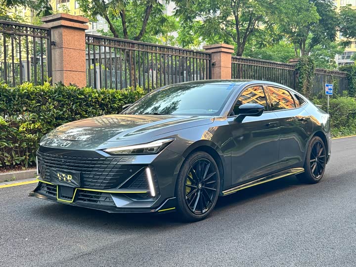 Changan UNI-V 2022 1.5T Sport