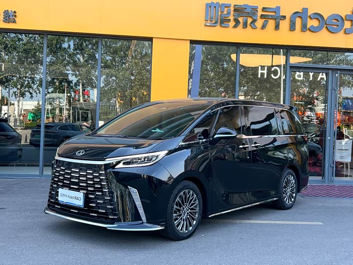2025 Lexus LM 2023 500h six-seater premium version