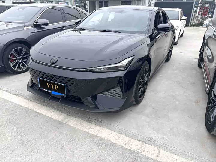Changan UNI-V 2024 1.5T exclusive model