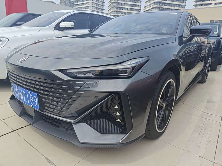 Changan UNI-V 2022 1.5T ZunGui Edition