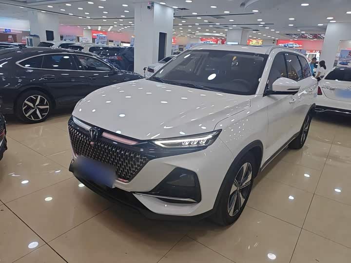 Changan X7 PLUS 2024 model 1.5T automatic intelligent enjoyment type 5 seats