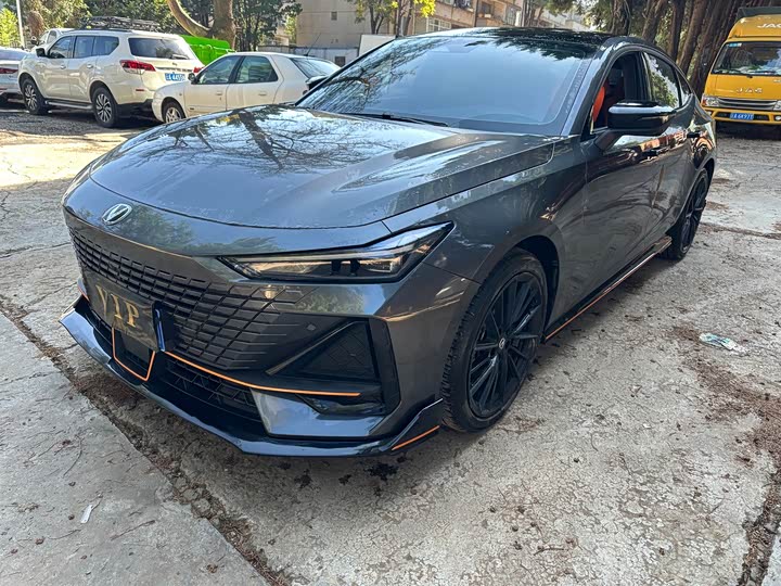 Changan UNI-V 2023 1.5T sports version