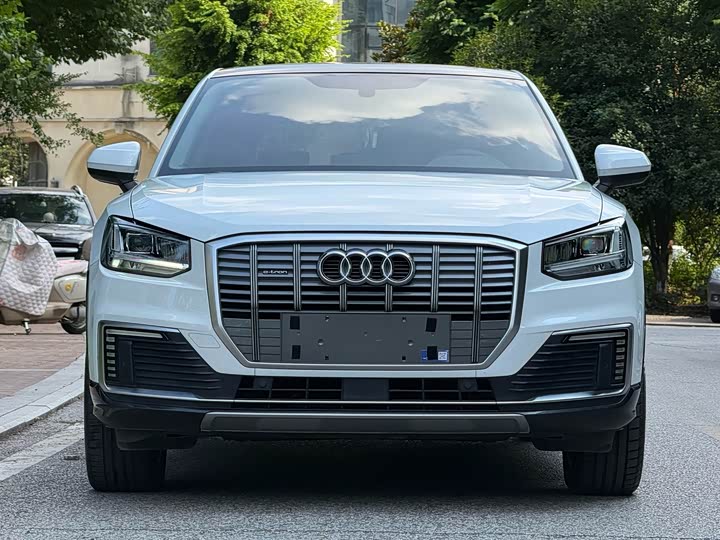 Audi Q2L e-tron 2019 Q2L e-tron pure electric smart model