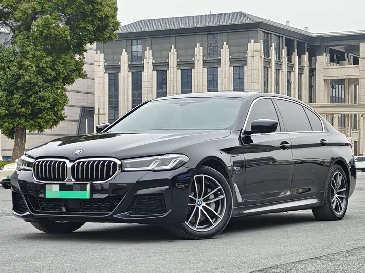 BMW 5 Series PHEV 2022 Facelift 535Le M Sport Pioneer Edition