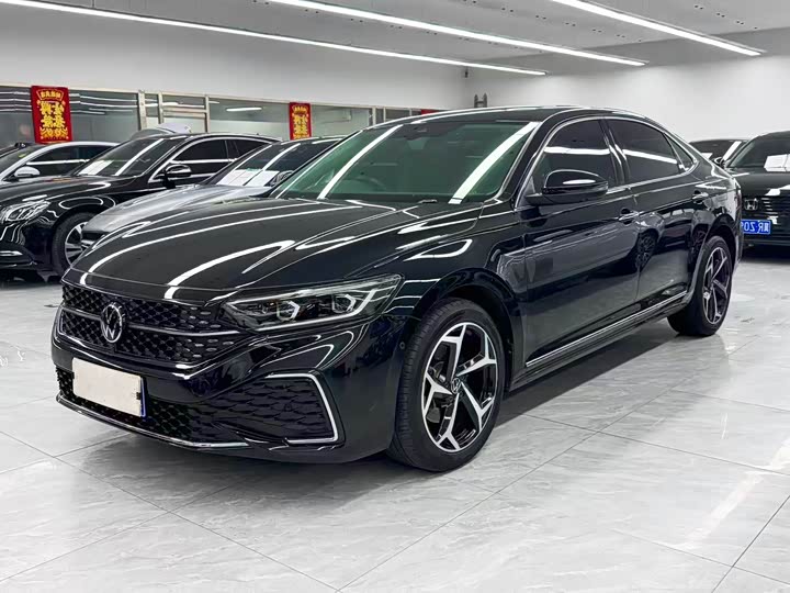 Passat 2023 facelift 330TSI Starry Sky Deluxe Edition