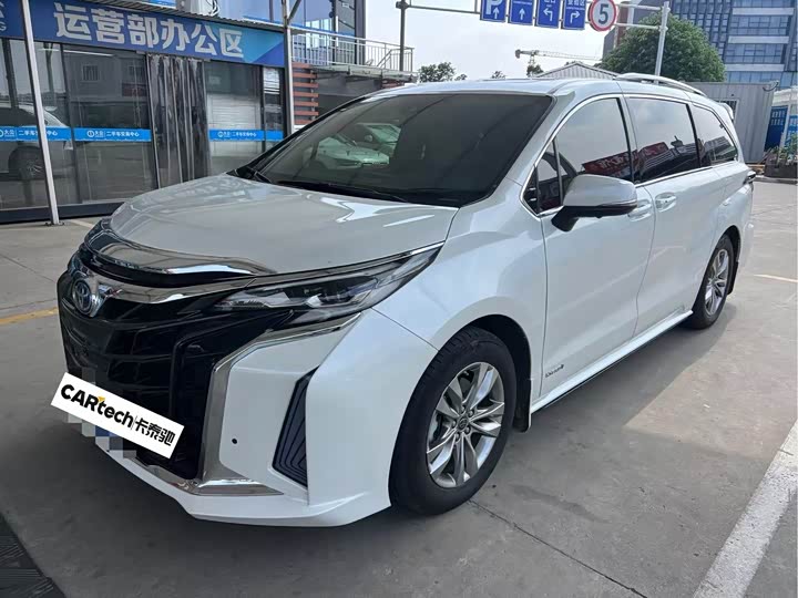 SIENNA 2023 2.5L Hybrid Comfort Edition
