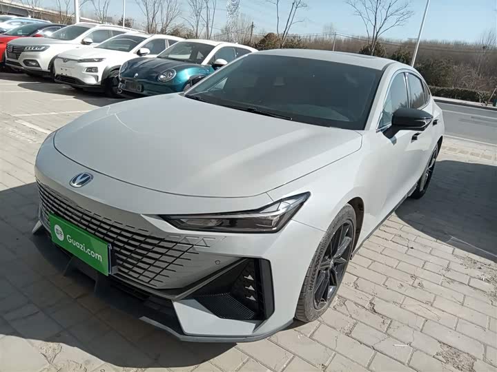 Changan UNI-V 2022 1.5T Excellent Type