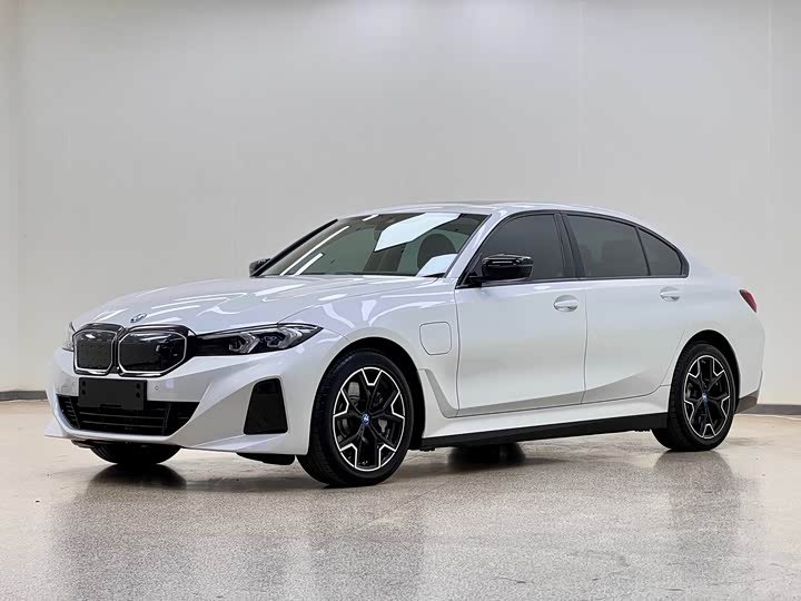 BMW i3 2024 eDrive 40L Night Sports Package