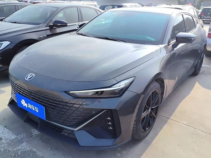 Changan UNI-V 2023 1.5T premium model