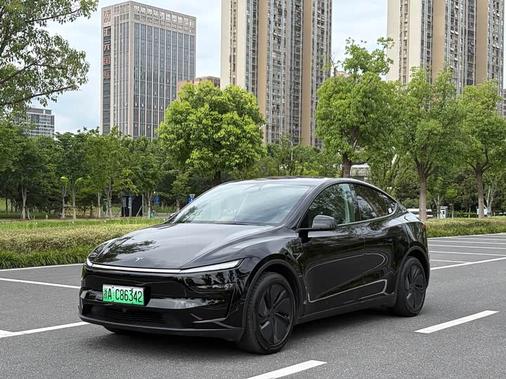 Model Y 2026 long-range rear-wheel drive version