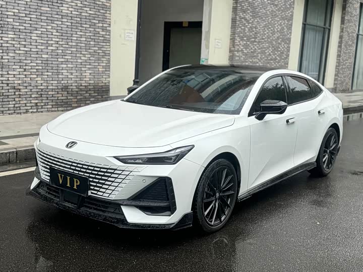 Changan UNI-V 2023 1.5T sports version