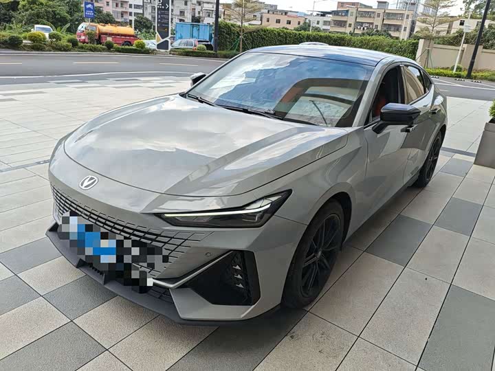 Changan UNI-V 2022 1.5T premium model