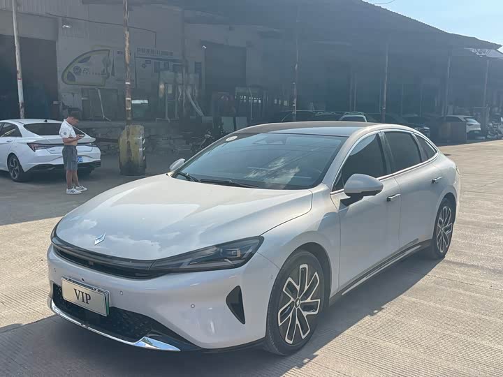 Baojun Xiangjing 2025 plug-in hybrid 140km luxury version
