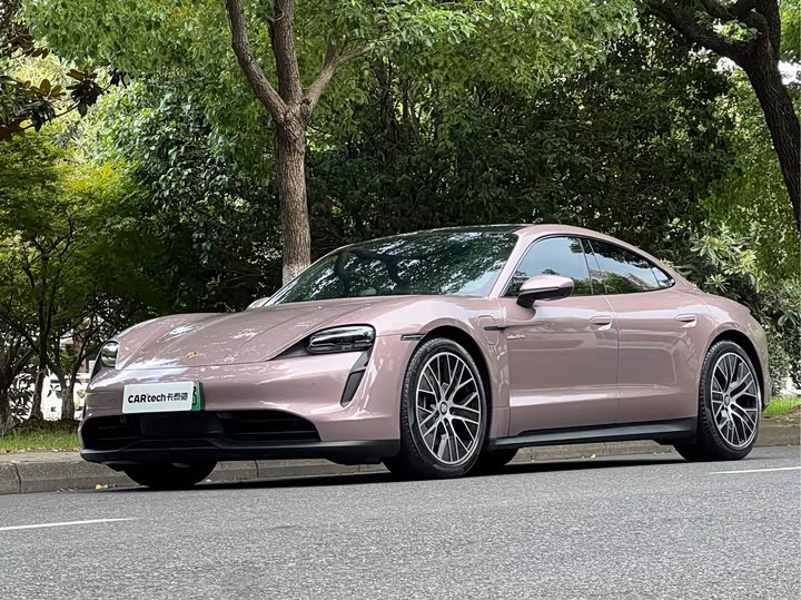 Taycan 2022 facelift Taycan