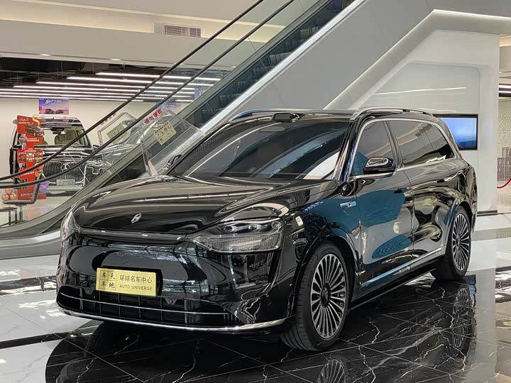Wenjie M9 2024 extended range Ultra version 42kWh 6-seater version