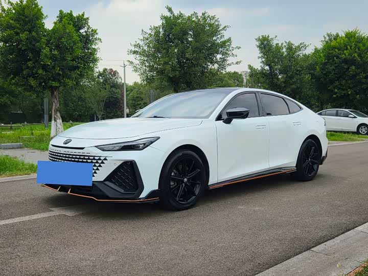 Changan UNI-V 2024 1.5T noble sports model