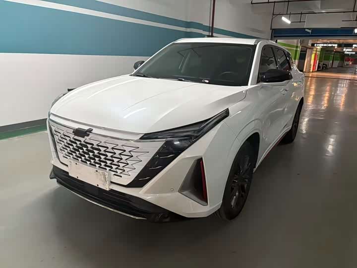 Changan Auchan Z6 2022 Blue Whale 1.5T DCT smart model