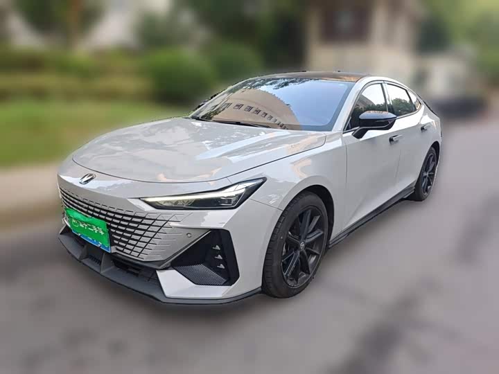 Changan UNI-V 2022 1.5T premium model