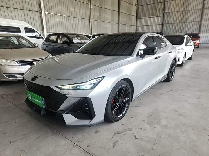 Changan UNI-V 2022 1.5T premium model