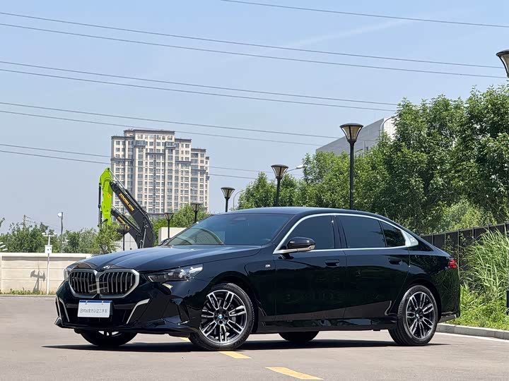 BMW 5 Series 2025 530Li Leading M Sports Package