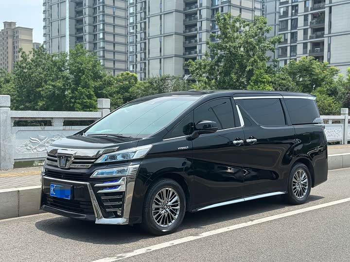 2021 Wilfa 2021 Crown Dual Engine 2.5L HV Extreme Edition