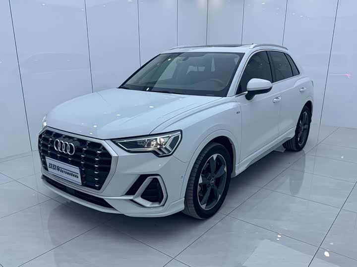 2022 Audi Q3 2022 35 TFSI Fashionable and Dynamic