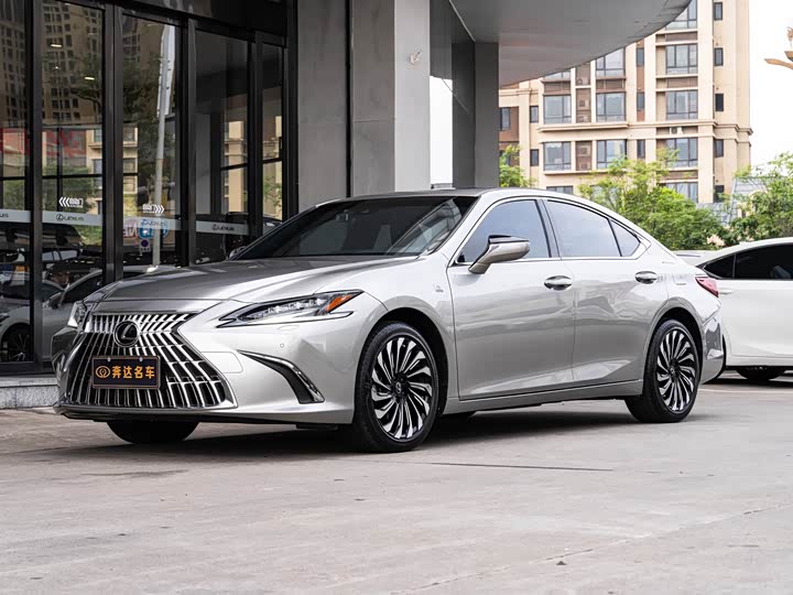 Lexus ES 2024 200 Special Limited Edition