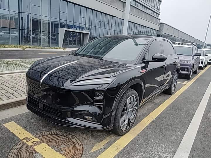 Hongqi Tiangong 08 2025 680 Ultra four-wheel drive version