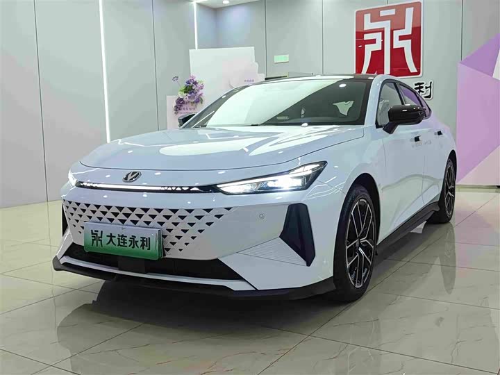 Changan UNI-V Smart Electric iDD 2024 Blue Whale Smart iDD 136km Smart Model