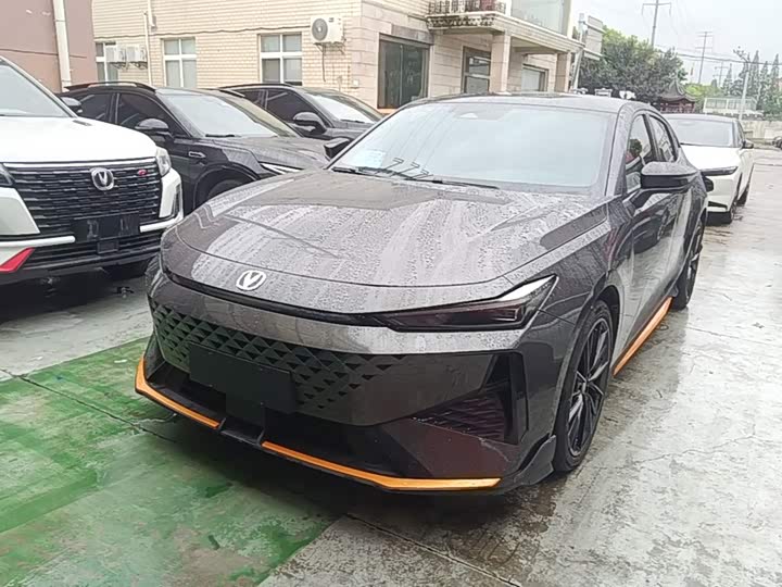 Changan UNI-V 2025 1.5T 500Bar premium sports model